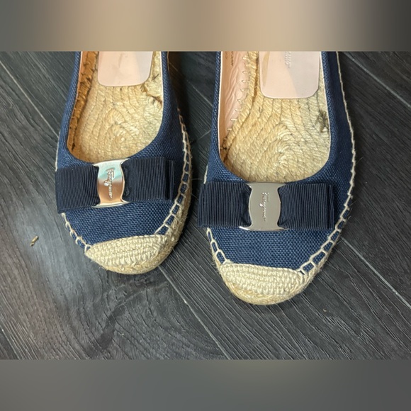 Girl shoes by Salvatore Ferragamo size 36 - Picture 2 of 5